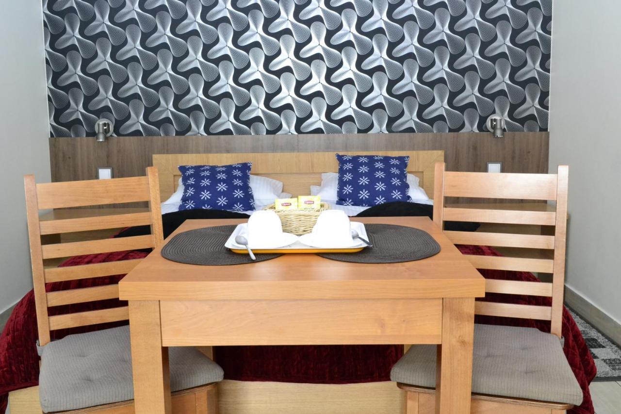 Comfort-24 Plus Słupca Exteriör bild