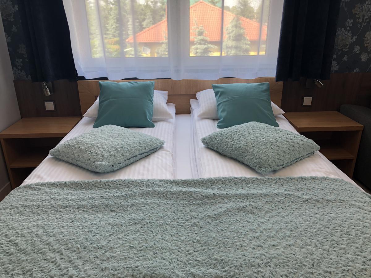 Comfort-24 Plus Słupca Exteriör bild