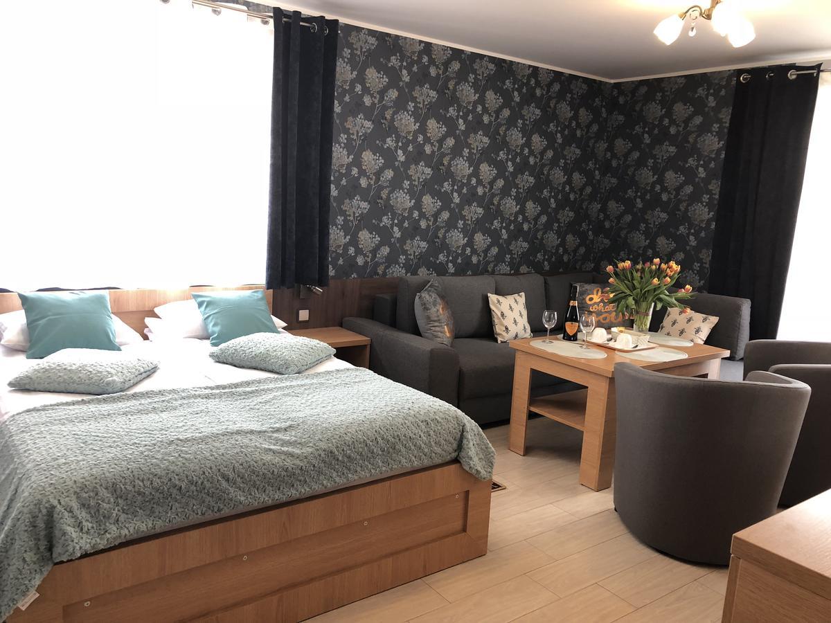 Comfort-24 Plus Słupca Exteriör bild