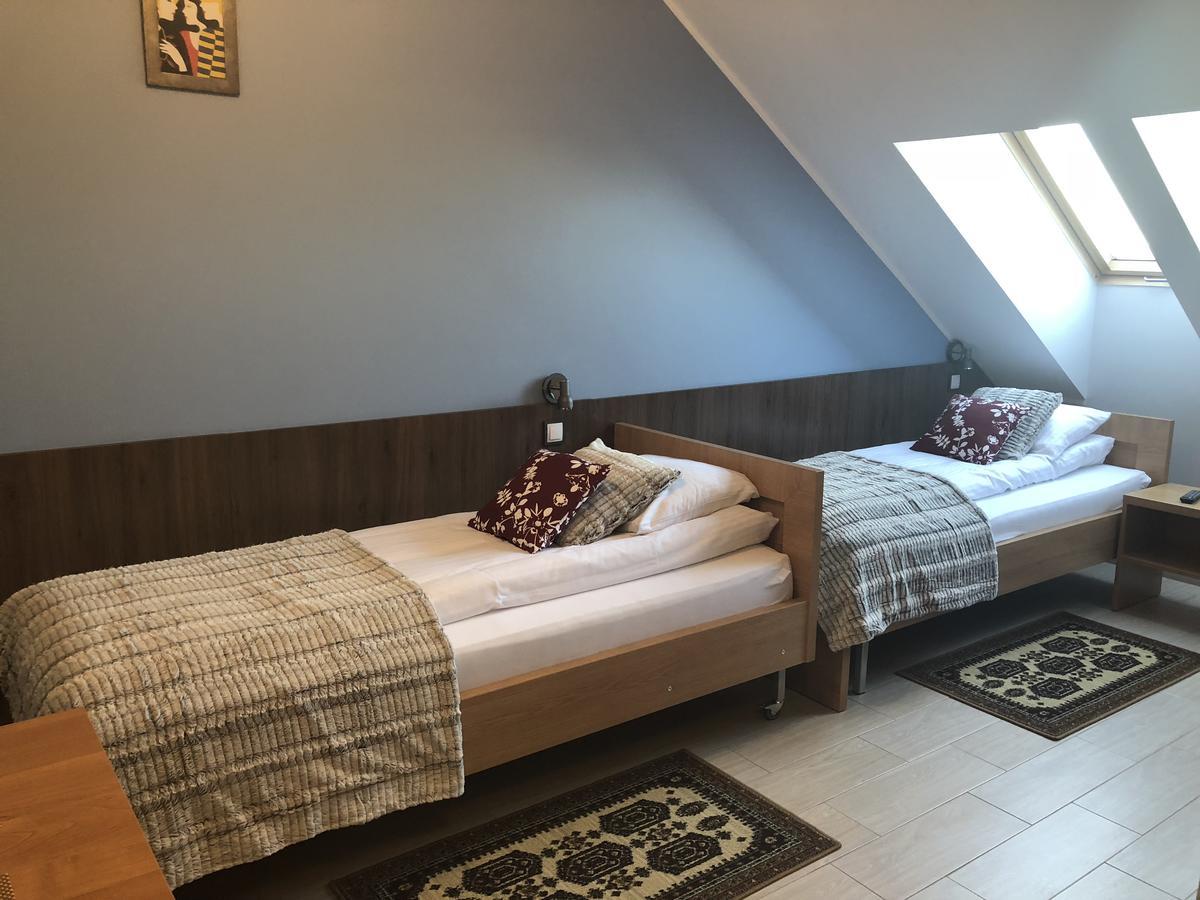 Comfort-24 Plus Słupca Exteriör bild